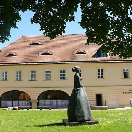Penzion U Pesiku Cerveny Kostelec Exterior photo